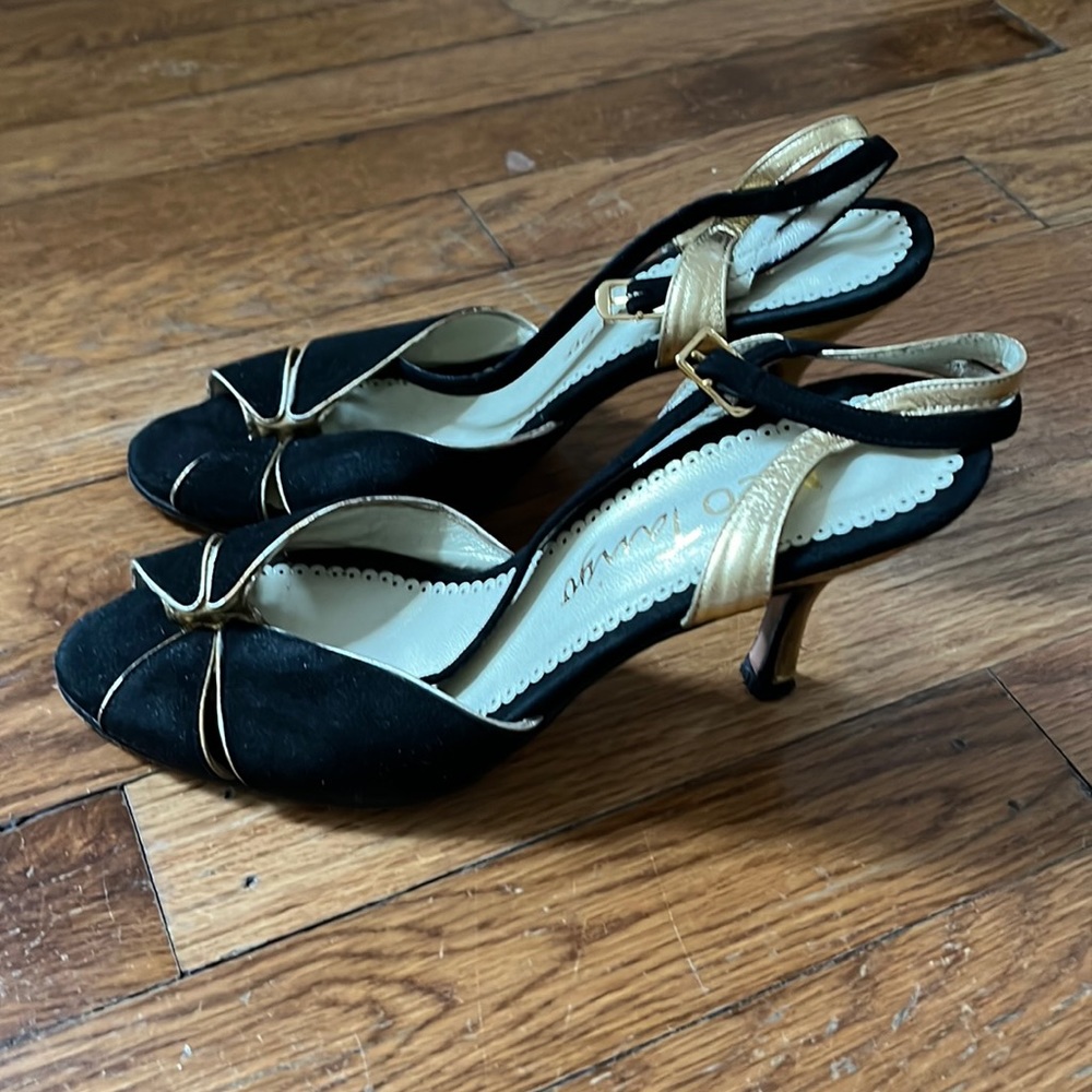 Ballroom dance shoes for Argentinian Tango